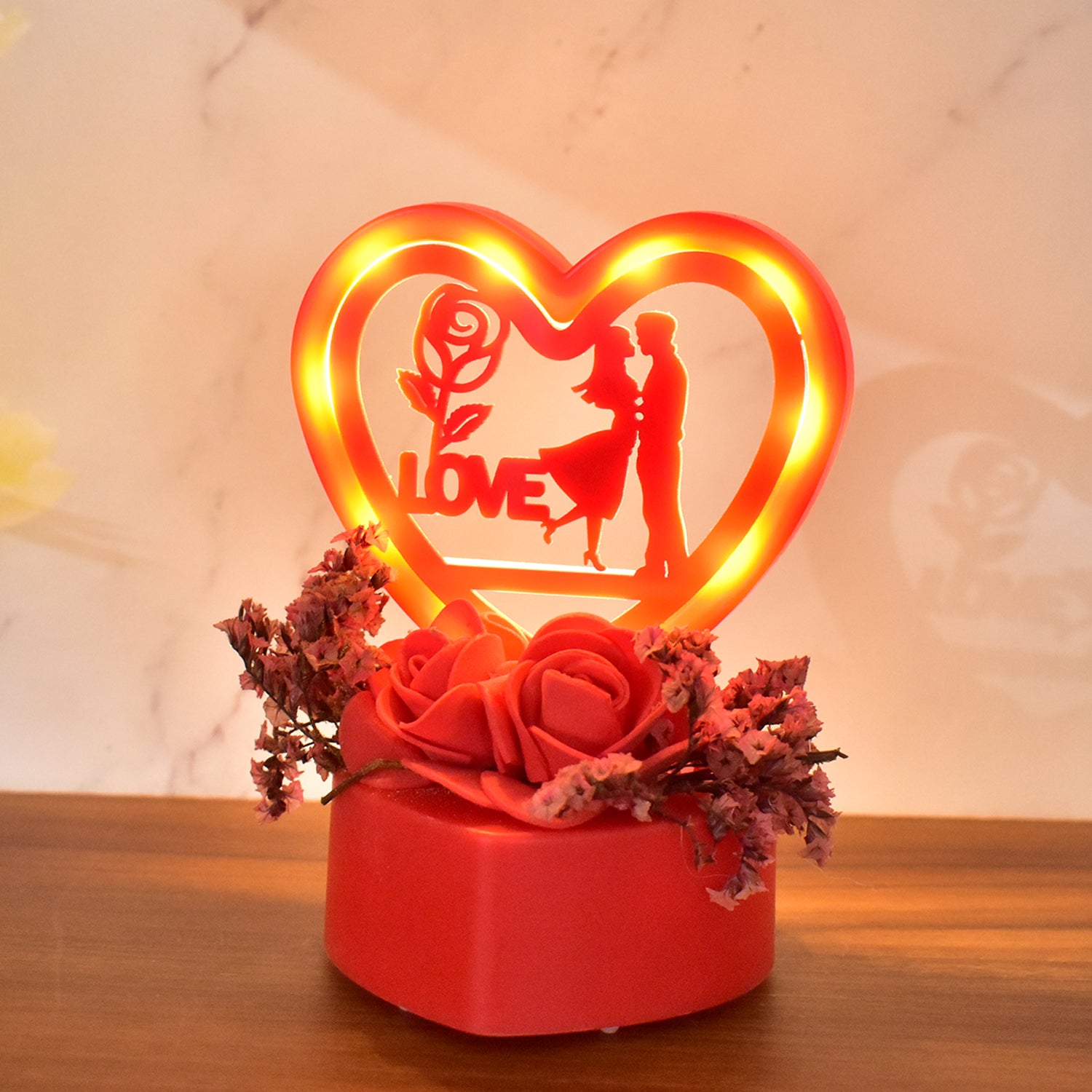 Heart-Shaped Love Couple Decorative Sculpture with Rose Base (1 Pc)