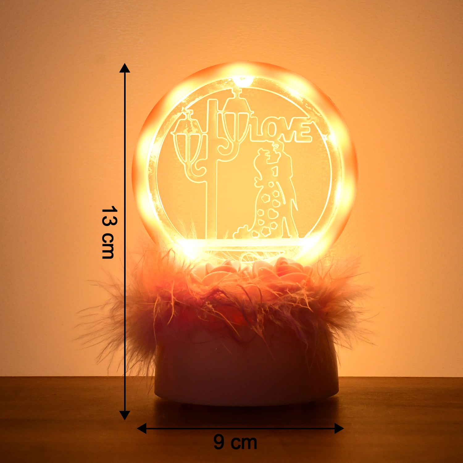 Round Couple Figurine – Elegant Decorative Sculpture (1 Pc)