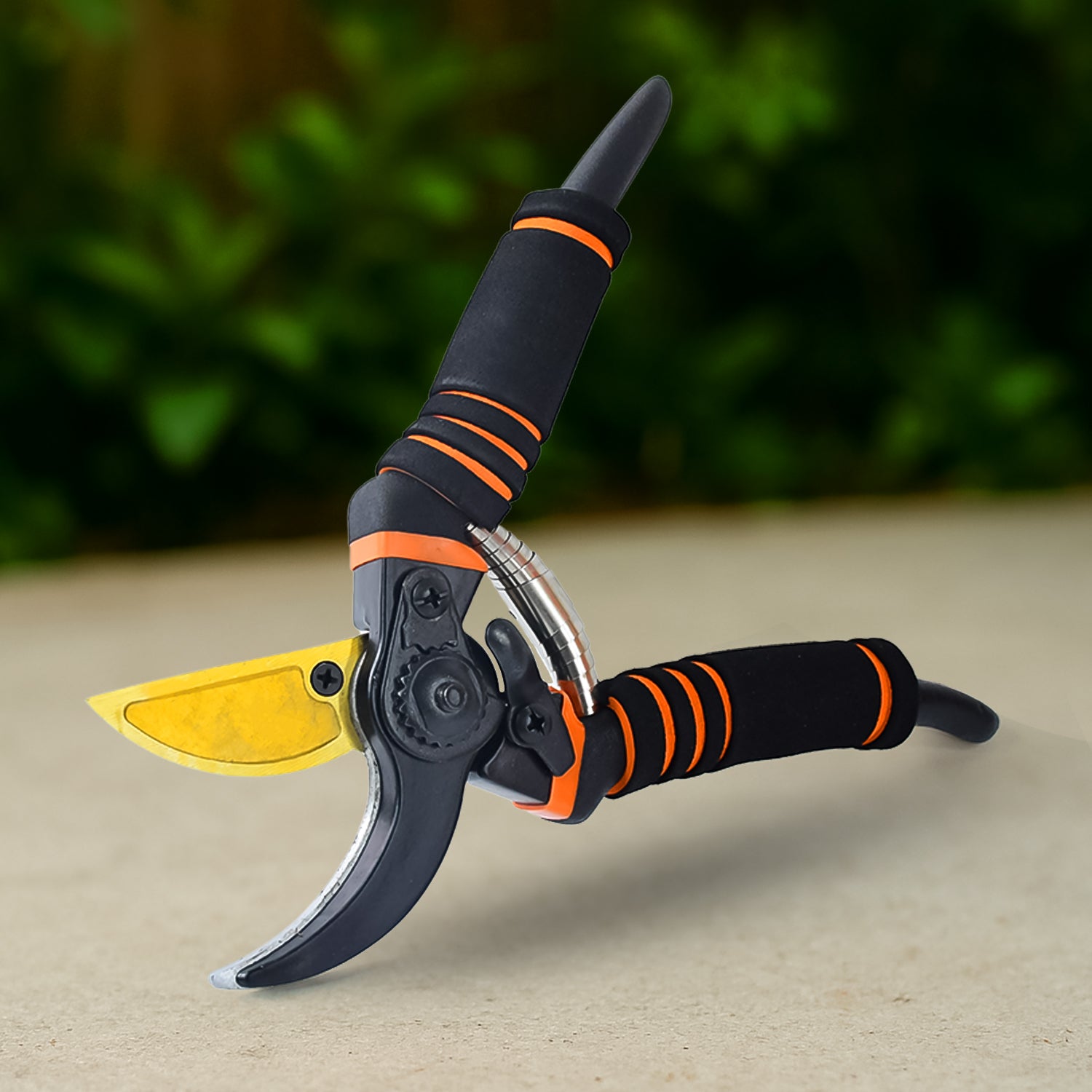 Sharp Garden Pruning Shears with Non-Slip Grip (1 Pc)