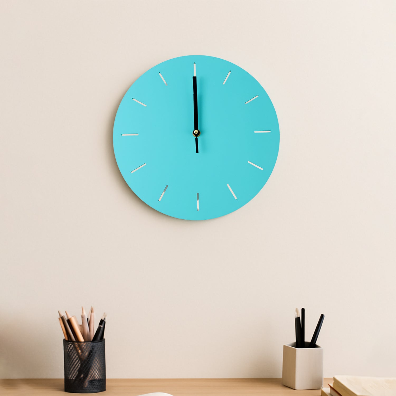 Contemporary Minimalist Wall Clock – Sleek & Modern Design (1 Pc)