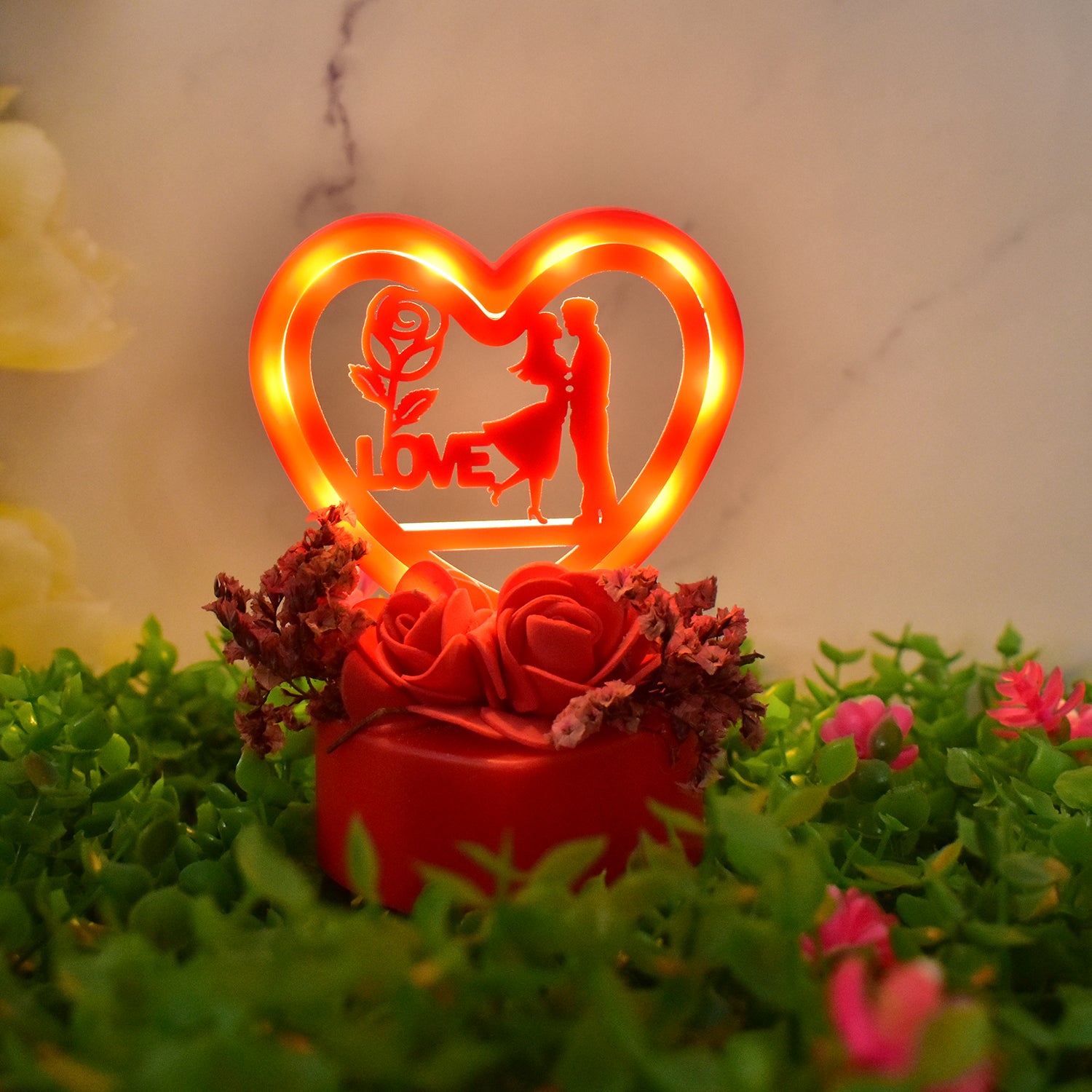 Heart-Shaped Love Couple Decorative Sculpture with Rose Base (1 Pc)