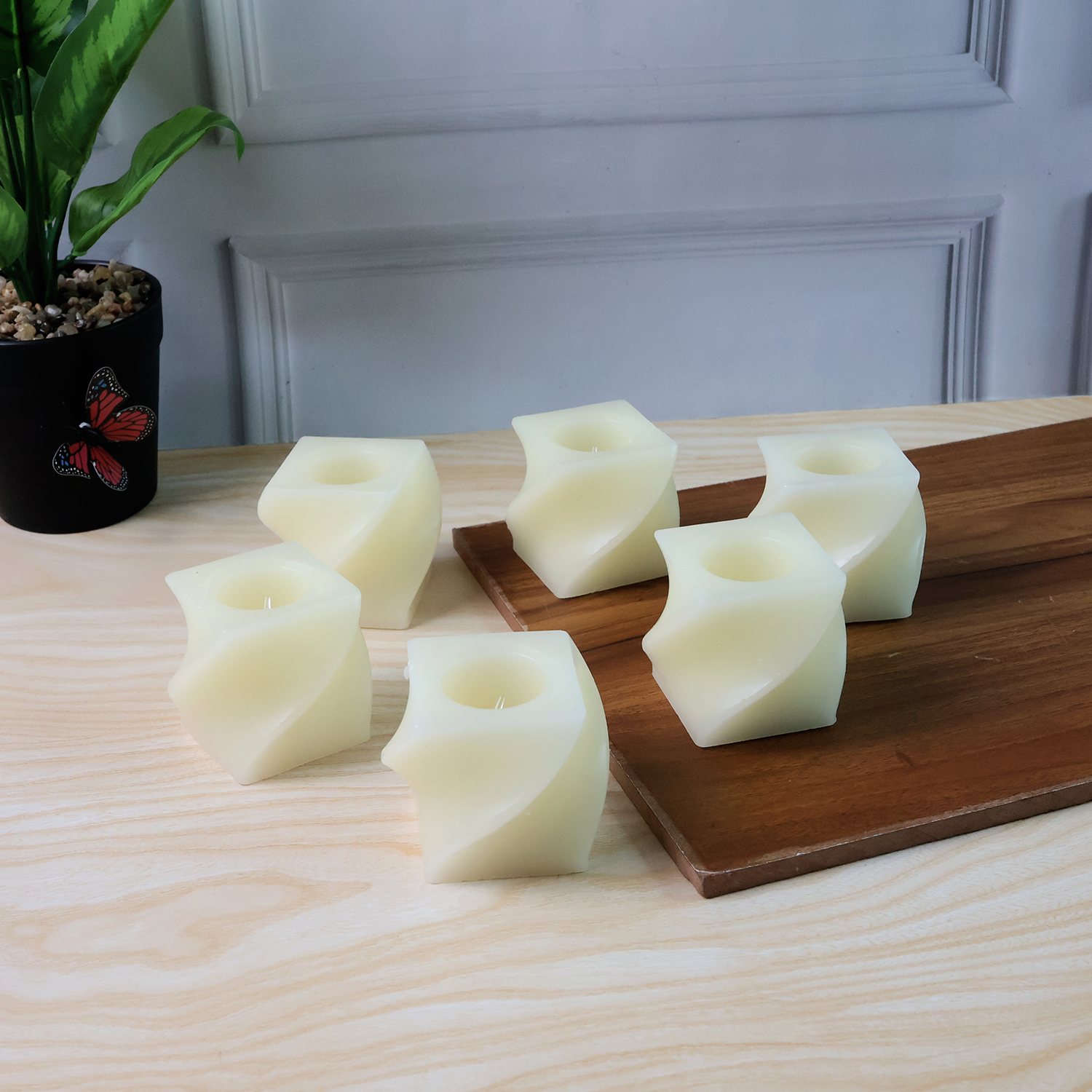 Set of 6 LED Flameless Candles – Square Shape Tealight Lamps