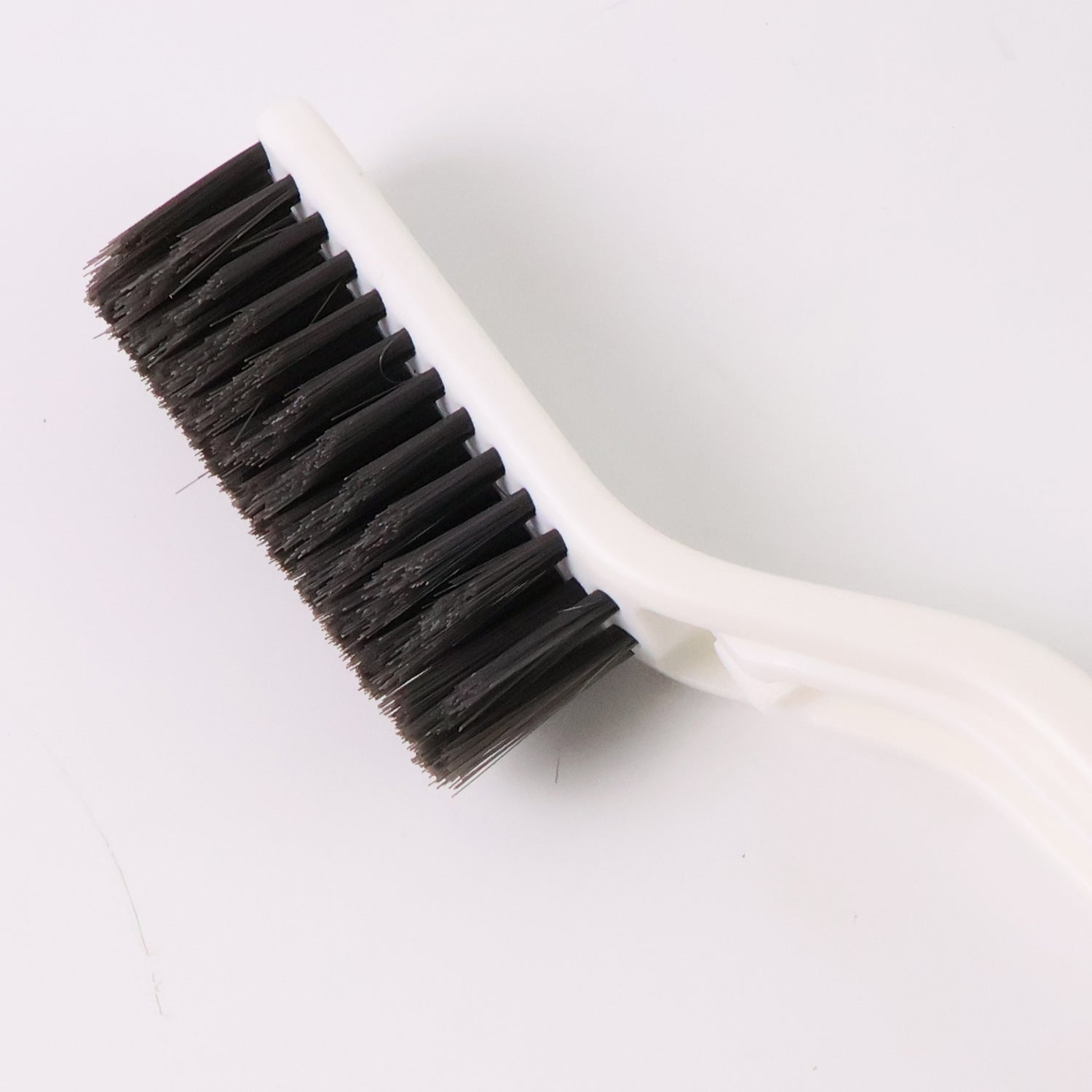2-in-1 Multifunctional Floor Gap Brush – Efficient Cleaning Tool (1 Pc)