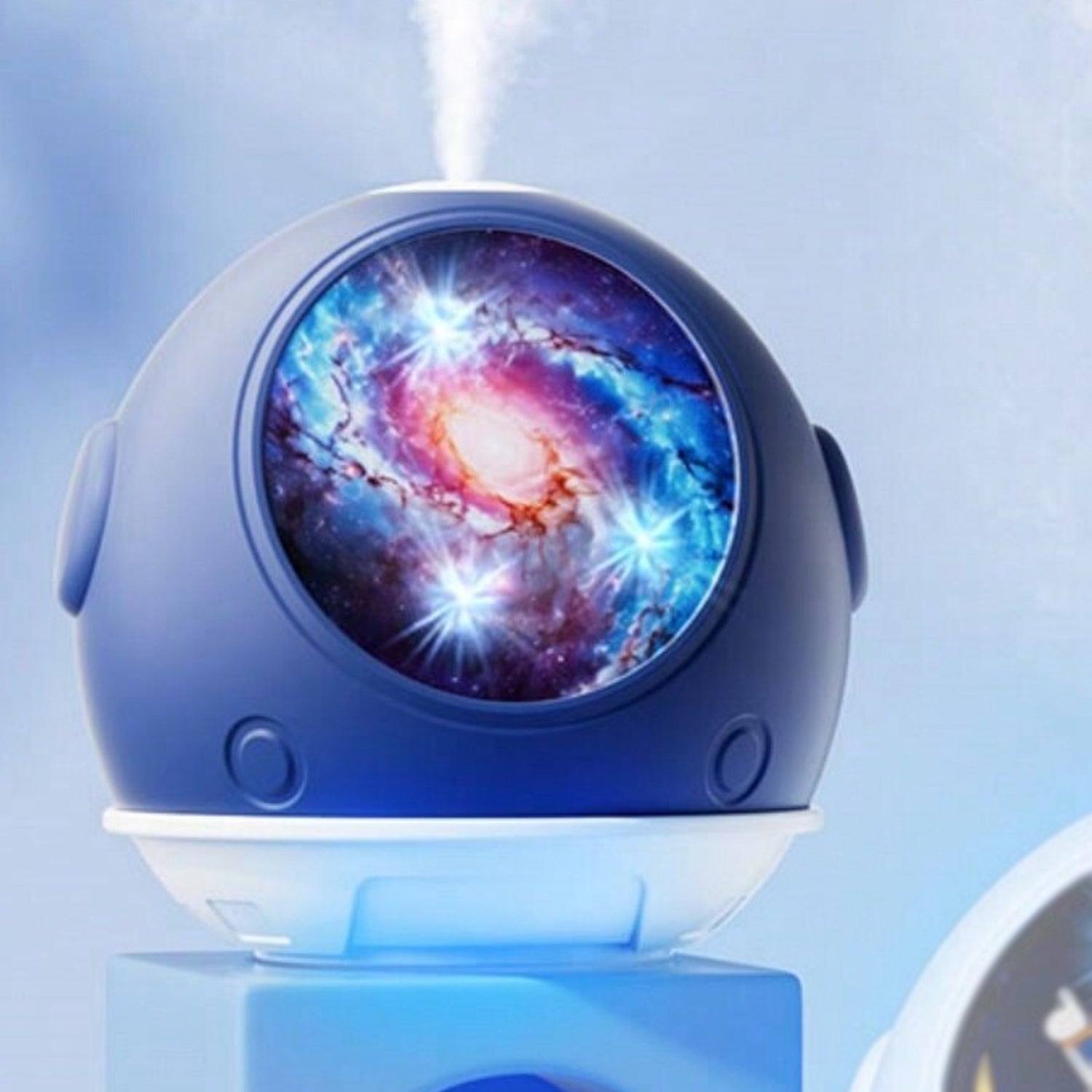 Humidifier Ball Shape Astronaut Design – 110ml Mini Diffuser (1 Pc)
