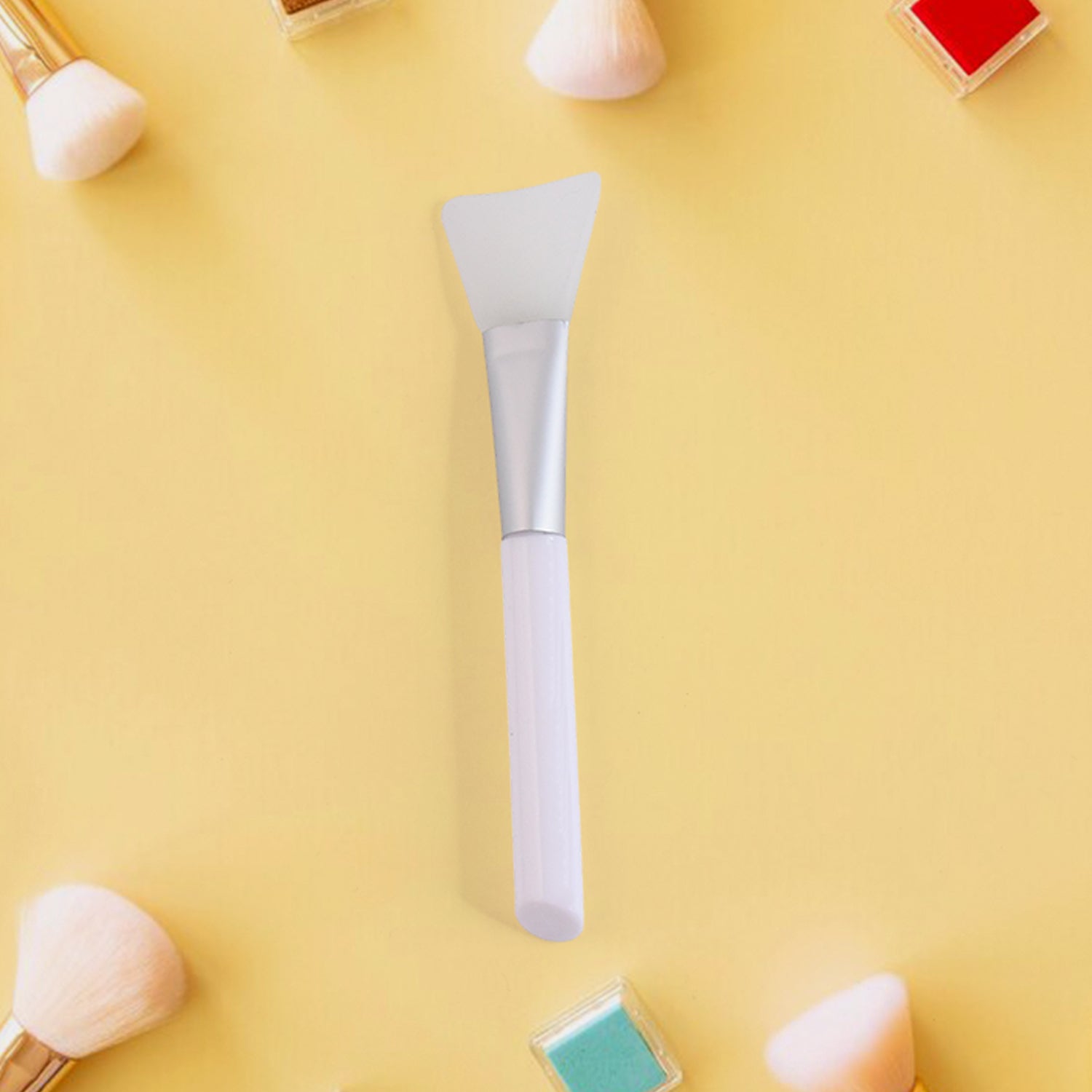 Silicone Face Mask Applicator Brush – Smooth & Easy Application (1 Pc)