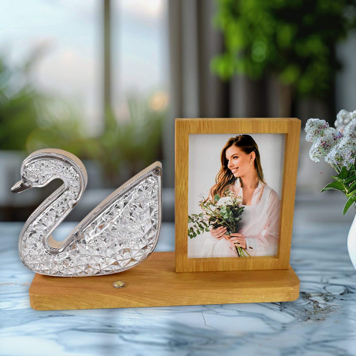 Duck Shape LED Night Lamp with Photo Frame – Wedding Gift Idea