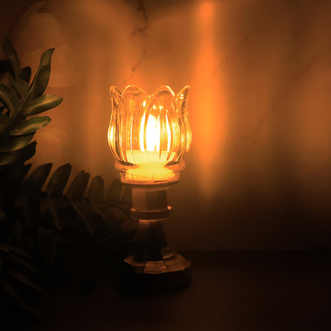 Lotus LED Decorative Lamp with Stand – Premium Ambient Lighting