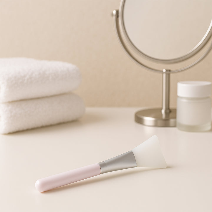 Silicone Face Mask Applicator Brush – Smooth & Easy Application (1 Pc)