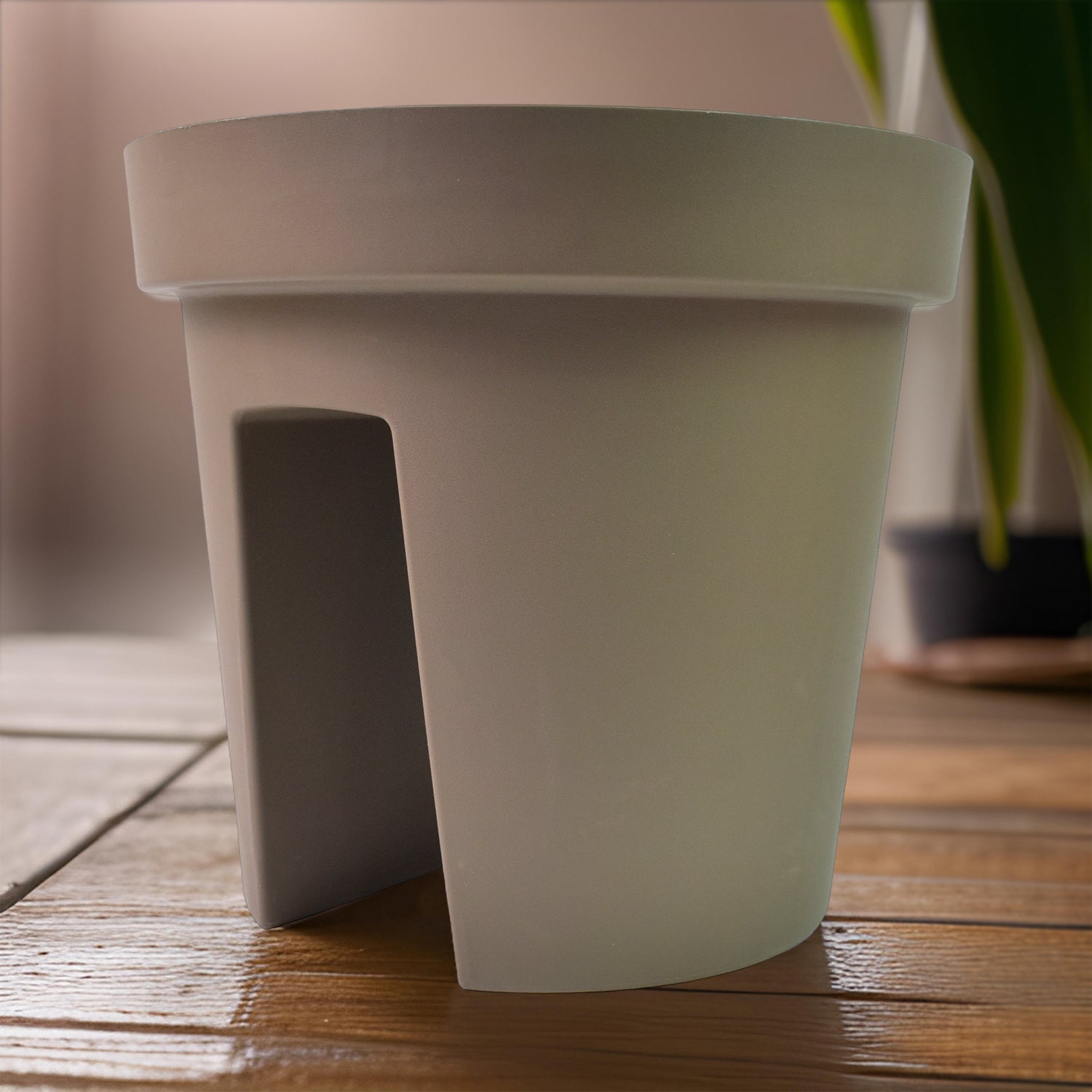 Creative Balcony Flower Pot Holder Set – 2 Pc Stylish Plant Holders