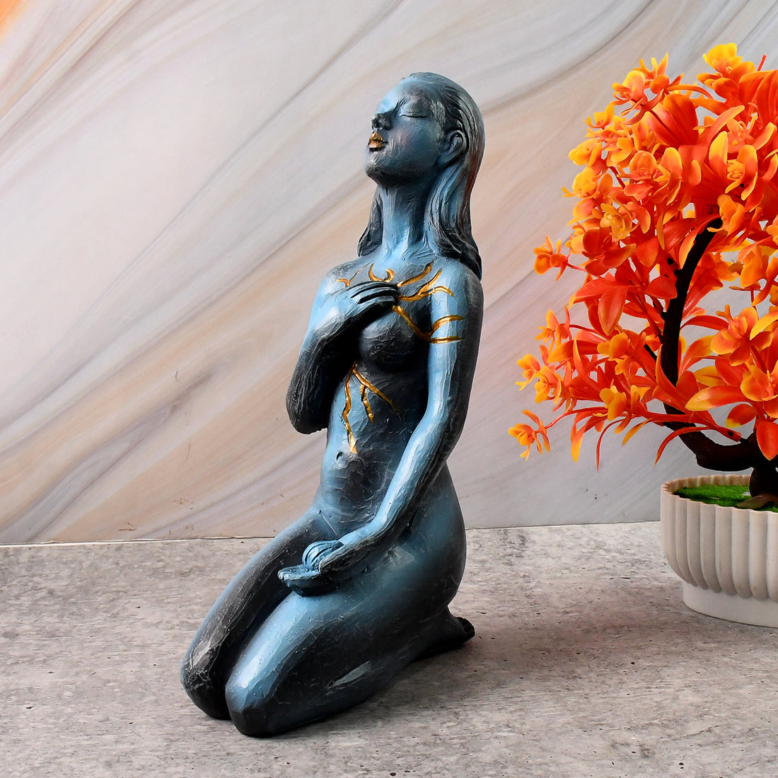 Elegant Resin Kneeling Woman Statue – Decorative Art Piece (1 Pc)