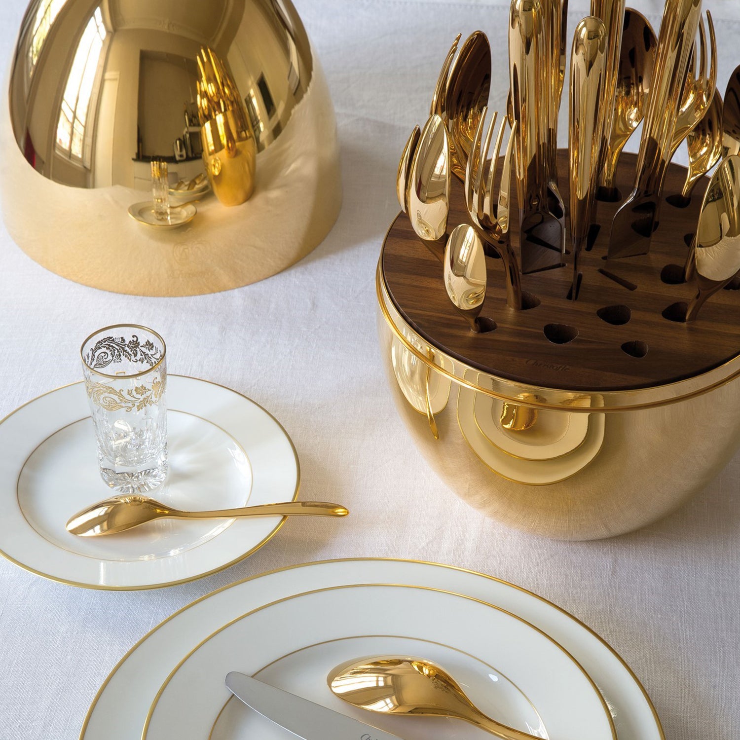 Premium 24 Pcs Cutlery Set with Oval Stand – Golden Luxury Set