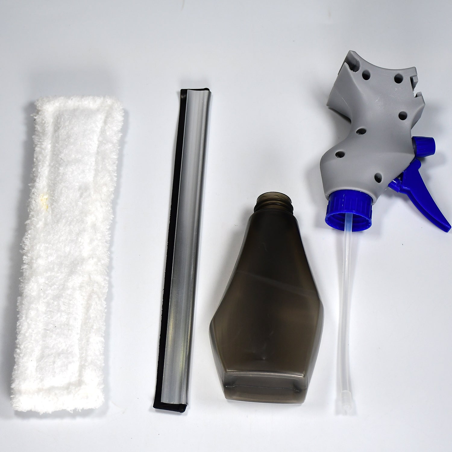 Plastic 3-in-1 Glass Cleaner Spray Brush – Easy Cleaning Tool (1 Pc)